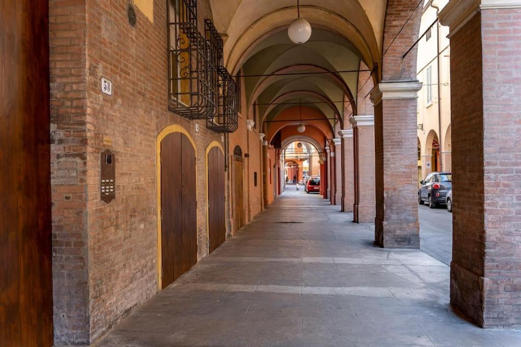 Free Parking - Meraviglioso Appartamento A Modena Eksteriør bilde